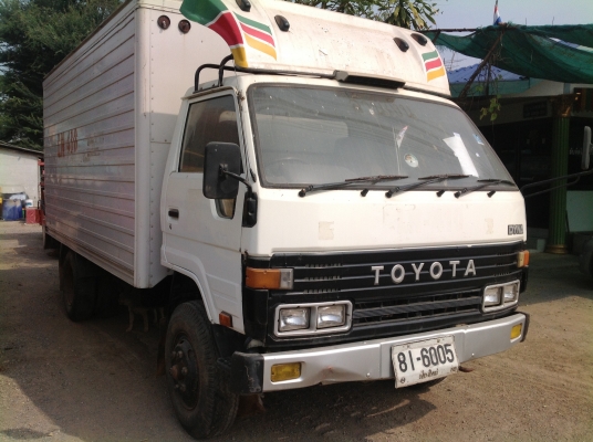 ขายรถหกล้อตู้แห้ง