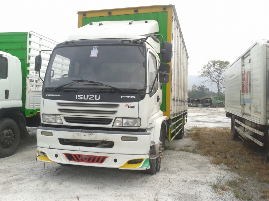ISUZU  DEGA  6 ล้อ ตู้บรรทุก  10  บาน  ยาว  7.20  เมตร