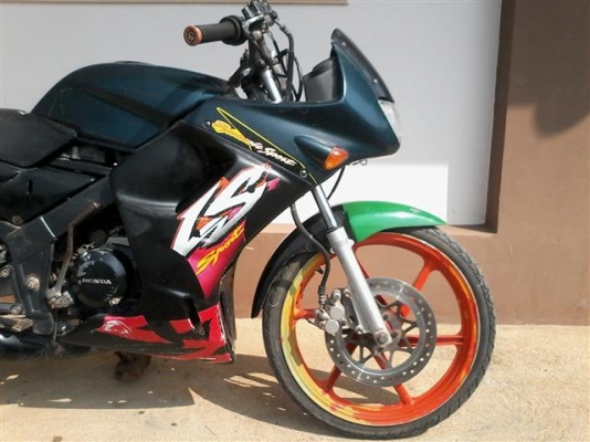 ขาย LS125 มีเล่มทะเบียน(ไม่ได้ตามชุดโอน)ภาษีขาดปี 55 ยังต่อได้เครื่องเดิมขาย 4500 บาท