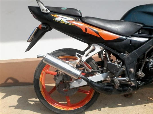 ขาย LS125 มีเล่มทะเบียน(ไม่ได้ตามชุดโอน)ภาษีขาดปี 55 ยังต่อได้เครื่องเดิมขาย 4500 บาท