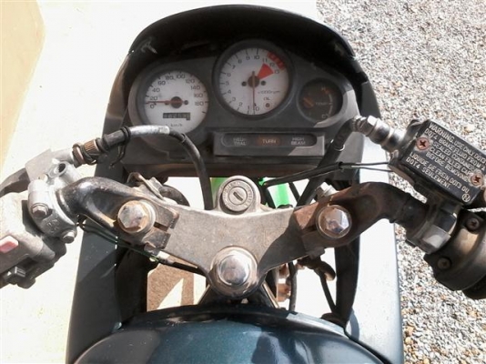 ขาย LS125 มีเล่มทะเบียน(ไม่ได้ตามชุดโอน)ภาษีขาดปี 55 ยังต่อได้เครื่องเดิมขาย 4500 บาท