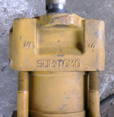 Sell> ปั้มไฮโดรลิค 2 ตอน ยี่ห้อ SUMITOMO Japan สภาพดีครับ ใช้ไม่ได้ยินดีคืนเงินครับ
