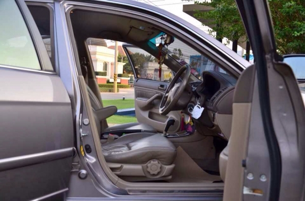 ขาย honda civic ปี 2002 dimension ตัว top