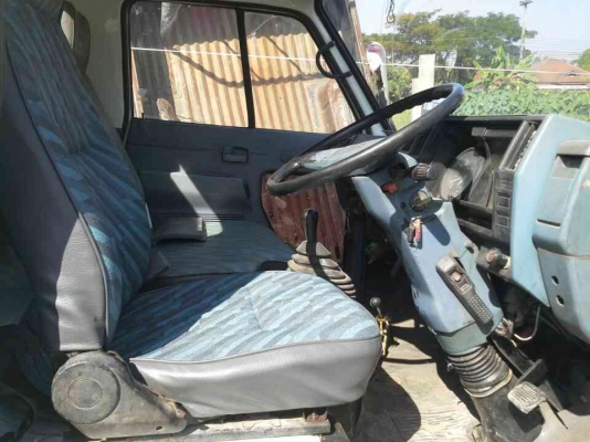 ขาย 4 ล้อกลาง ISUZU 100 แรง รถบรรทุกติดเครน 2 ตัน