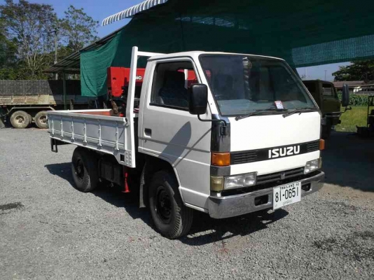 ขาย 4 ล้อกลาง ISUZU 100 แรง รถบรรทุกติดเครน 2 ตัน