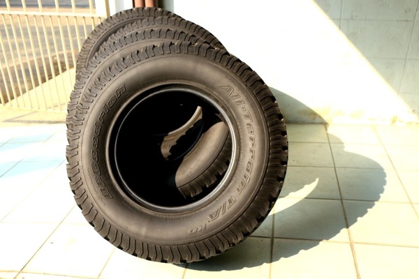 ขายยางBF All 265/75/16 ปี07