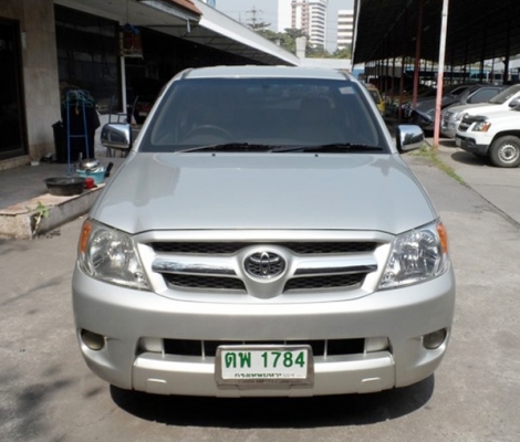 TOYOTA VIGO D4D Cab 2.5 MT ปี 2006 จัดไฟแนนซ์ได้ค่ะ ดาวน์ 8,000 T.086-527-9533