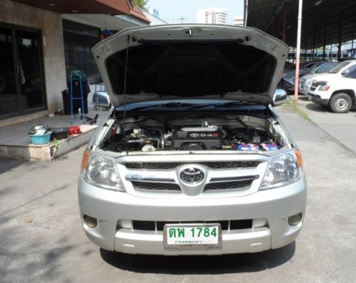TOYOTA VIGO D4D Cab 2.5 MT ปี 2006 จัดไฟแนนซ์ได้ค่ะ ดาวน์ 8,000 T.086-527-9533