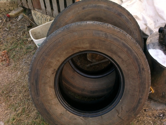 ขายยางบรรทุก Michelin 215/14