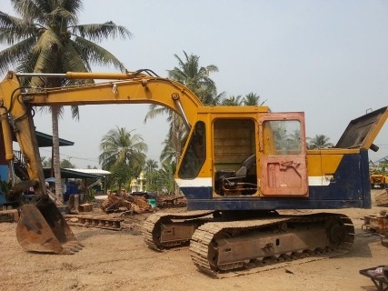 ขาย Komatsu pc120-2 มีลายหัวเจาะ