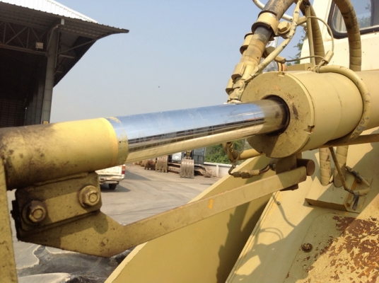 รถตักล้อยาง Komatsu 510 เก่าญี่ปุ่น ซีเรียล 1514X กรองเดี่ยว บุ้งกี๋ 1.2Q รถตักล้อยาง Komatsu 510 เก่าญี่ปุ่น ซีเรียล 1514X กรองเดี่ยว บุ้งกี๋ 1.2Q