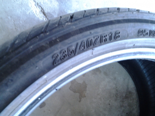 ยาง  235/40/18 ปี11