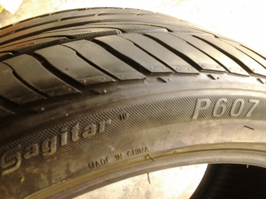 ยาง  235/40/18 ปี11