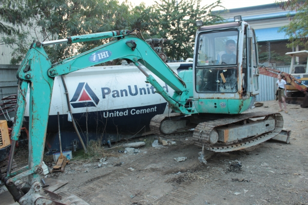 ขายแบคโฮ IHI 40JX สภาพเดิมพร้อมตู้เก๋ง เครื่อง IZUSU 4สูบ ราคา 490,000 บาท