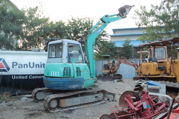 ขายแบคโฮ IHI 40JX สภาพเดิมพร้อมตู้เก๋ง เครื่อง IZUSU 4สูบ ราคา 490,000 บาท