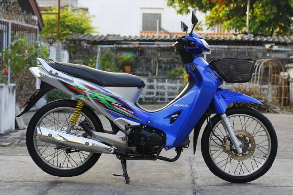 Wave 125R ปี49 สีน้ำเงิน หล่อๆ เดิมๆ Wave 125R ปี49 สีน้ำเงิน หล่อๆ เดิมๆ