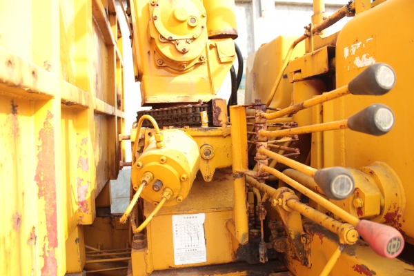 ขายรถบรรทุกดั้มเปอร์ตีนตะขาบแทรกเหล็ก KOMATSU CD 40C-1 มีเครนติด 3ตัน ราคา 590,000 บาท