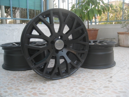 ขายล้อแม็กมือสอง Mugen 17"x7" et45 4รู100 ล้อทำสีมาใหม่ครับสนใจติดต่อเล็กคลองสามครับ (081-3747940)