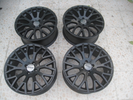 ขายล้อแม็กมือสอง Mugen 17"x7" et45 4รู100 ล้อทำสีมาใหม่ครับสนใจติดต่อเล็กคลองสามครับ (081-3747940)
