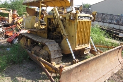 ขายรถดันดินรถแทรกเตอร์ KOMATSU: D45A-1 เครื่อง4สูบ 90 แรงม้า ราคา 450,000 บาท