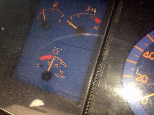 **750,000 บ.ต่อรอง**ขาย6ล้อตู้แห้ง สวยๆ HINO FB4JGKA สมอทอง ห้างแท้ปี44 JO5C 140HP เครื่องแน่นไม่มีเยิ้ม ช่วงล่างสวยคัสซีสวยไม่ปะไม่ดาม ตู้แห้ง3บานสภาพสวยไมีมีผุ ความยาว5ม. หัวสวยภายในสวยคอนโซลครบ แอร์ พ.พาวเวอร์ เบรคทริฟฟี่ ยาง8.25สวย6เส้น รถเคลียร์สีมาส