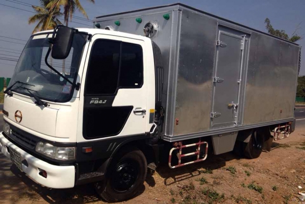 **750,000 บ.ต่อรอง**ขาย6ล้อตู้แห้ง สวยๆ HINO FB4JGKA สมอทอง ห้างแท้ปี44 JO5C 140HP เครื่องแน่นไม่มีเยิ้ม ช่วงล่างสวยคัสซีสวยไม่ปะไม่ดาม ตู้แห้ง3บานสภาพสวยไมีมีผุ ความยาว5ม. หัวสวยภายในสวยคอนโซลครบ แอร์ พ.พาวเวอร์ เบรคทริฟฟี่ ยาง8.25สวย6เส้น รถเคลียร์สีมาส