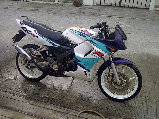 +ขายLSตัวเก่า ตามสภาพครับผม เครื่องติดครับผม แต่คันเกียรหักไปเก็บงานเอาเองครับ7500บ.+