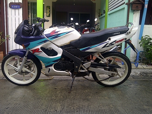 +ขายLSตัวเก่า ตามสภาพครับผม เครื่องติดครับผม แต่คันเกียรหักไปเก็บงานเอาเองครับ7500บ.+