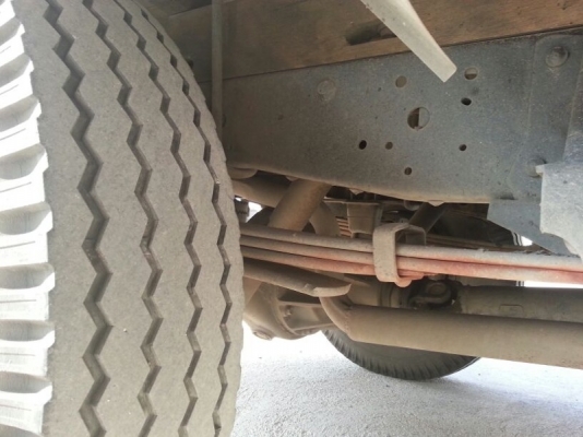 รถอีซูซุ 4 ล้อ 100 แรงม้า. ปี 48 สนใจติดต่อ 081 - 6079515 รถอีซูซุ 4 ล้อ 100 แรงม้า. ปี 48 สนใจติดต่อ 081 - 6079515