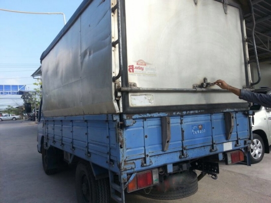 รถอีซูซุ 4 ล้อ 100 แรงม้า. ปี 48 สนใจติดต่อ 081 - 6079515 รถอีซูซุ 4 ล้อ 100 แรงม้า. ปี 48 สนใจติดต่อ 081 - 6079515