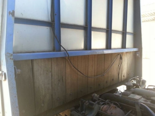 รถอีซูซุ 4 ล้อ 100 แรงม้า. ปี 48 สนใจติดต่อ 081 - 6079515 รถอีซูซุ 4 ล้อ 100 แรงม้า. ปี 48 สนใจติดต่อ 081 - 6079515