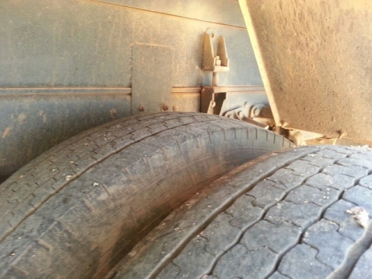 รถอีซูซุ 6 ล้อดั้ม FRR  210 แรงม้า ปี 53  ( รถวิ่ง 13x,xxx กม. )   สนใจติดต่อ  081 - 6079515