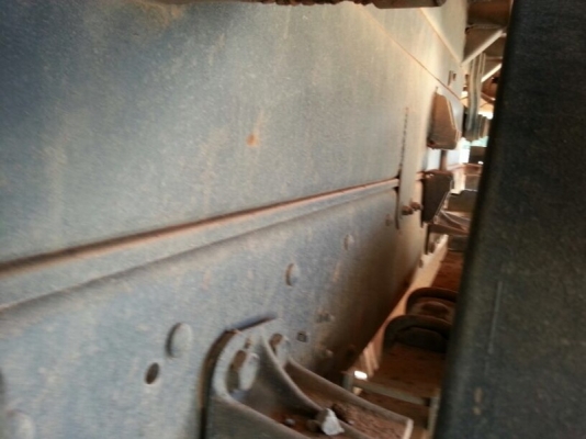 รถอีซูซุ 6 ล้อดั้ม FRR  210 แรงม้า ปี 53  ( รถวิ่ง 13x,xxx กม. )   สนใจติดต่อ  081 - 6079515