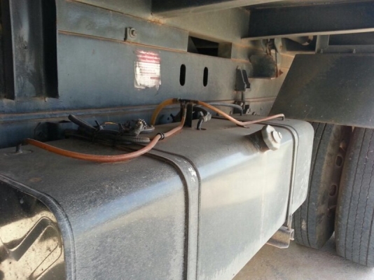 รถอีซูซุ 6 ล้อดั้ม FRR  210 แรงม้า ปี 53  ( รถวิ่ง 13x,xxx กม. )   สนใจติดต่อ  081 - 6079515