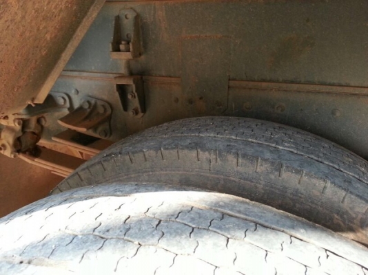 รถอีซูซุ 6 ล้อดั้ม FRR  210 แรงม้า ปี 53  ( รถวิ่ง 13x,xxx กม. )   สนใจติดต่อ  081 - 6079515