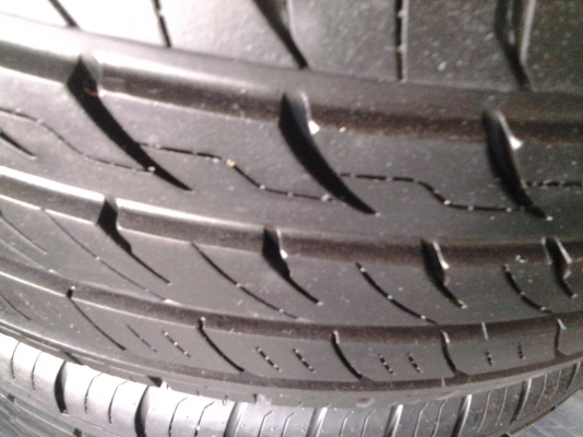 ยาง 245/40/18 ปี12