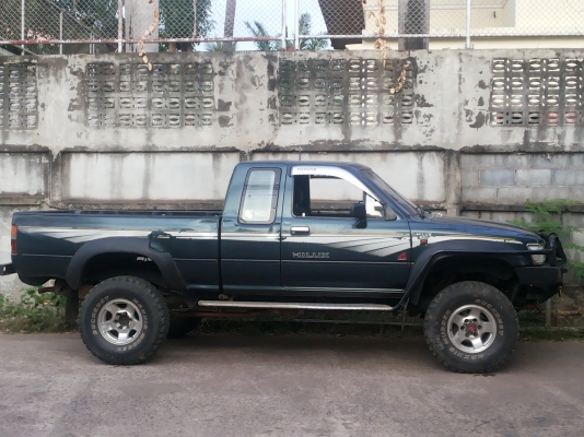 ขายรถยนต์ออฟโรด4x4 Toyota Hilux Sr5