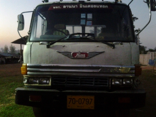 10ล้อ2เพลามีโลว์ฮีโน่เครื่องHO7Cทิฟฟี่เล็กราค650000มีบันไดขึ้นรถเกี่ยวได้