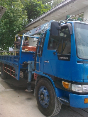 6ล้อติดเครน รับจ้าง ทั่วไป โทร. 0898107789  สมาน