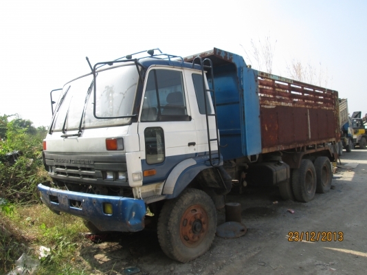 นิสสันCW41M-10ล้อดั้ม2เพลาเครื่อง260โบว