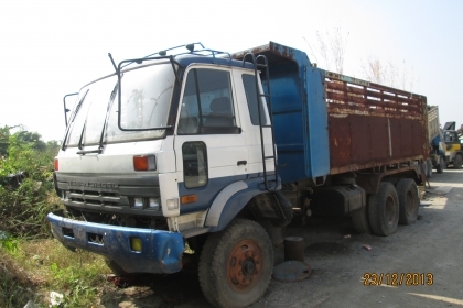 นิสสันCW41M-10ล้อดั้ม2เพลาเครื่อง260โบว