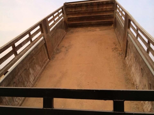 ขายด่วนสิบล้อดั้มสองเพลาเดิมๆบางๆสวยๆ