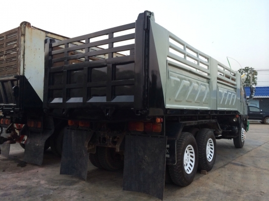 ขายด่วนสิบล้อดั้มสองเพลาเดิมๆบางๆสวยๆ ขายด่วนสิบล้อดั้มสองเพลาเดิมๆบางๆสวยๆ