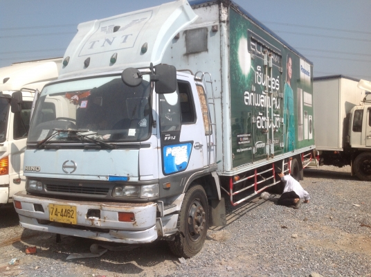 ขายรถ 6 ล้อ HINO FF1J 210 แรง เครื่อง JO8C เครื่องแน่น คัชซีสวย ดอกยางใหม่หมด ยาว 7.20 เมตร ตู้ 4 บาน