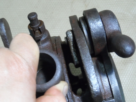 มาล่าสุดครับ  เครื่องดายเกลียว ญี่ปุ่น (ยังร้อนๆอยู่เลย)