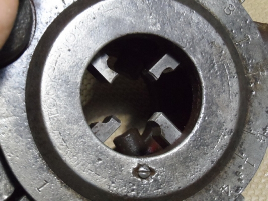 มาล่าสุดครับ  เครื่องดายเกลียว ญี่ปุ่น (ยังร้อนๆอยู่เลย)