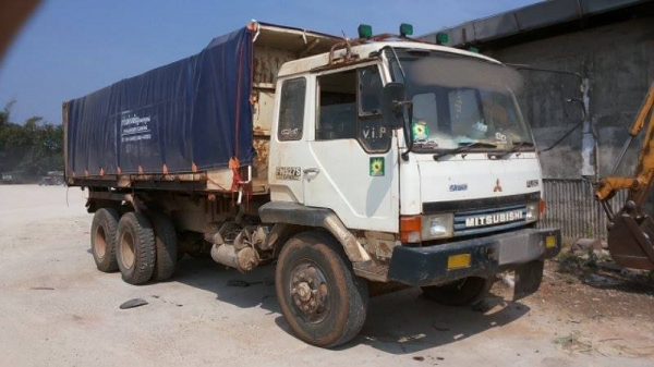 **1,050,000 บ.ต่อรอง**ขาย10ล้อ2เพลาดั๊ม"ไอ้หลงโบ" MITSU FN527M-TF4087 เครื่องเดิมเกียร์เดิม 10สปีด เครื่อง 6D16-TF4087 220แรง เครื่องดี แรงดี ช่วงล่างเบรคใหญ่ เพลาบุ๋ม คัสซีสวยเดิมไม่ปะไม่ดาม กระบะดั๊มเหล็กKAC สภาพดี ฝาข้างแผ่นหลัง2ข้างเปลี่ยนมา