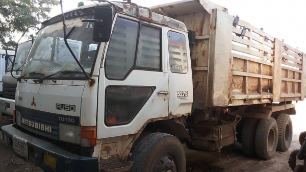 **1,050,000 บ.ต่อรอง**ขาย10ล้อ2เพลาดั๊ม"ไอ้หลงโบ" MITSU FN527M-TF4087 เครื่องเดิมเกียร์เดิม 10สปีด เครื่อง 6D16-TF4087 220แรง เครื่องดี แรงดี ช่วงล่างเบรคใหญ่ เพลาบุ๋ม คัสซีสวยเดิมไม่ปะไม่ดาม กระบะดั๊มเหล็กKAC สภาพดี ฝาข้างแผ่นหลัง2ข้างเปลี่ยนมา