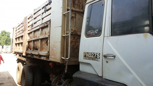 **1,050,000 บ.ต่อรอง**ขาย10ล้อ2เพลาดั๊ม"ไอ้หลงโบ" MITSU FN527M-TF4087 เครื่องเดิมเกียร์เดิม 10สปีด เครื่อง 6D16-TF4087 220แรง เครื่องดี แรงดี ช่วงล่างเบรคใหญ่ เพลาบุ๋ม คัสซีสวยเดิมไม่ปะไม่ดาม กระบะดั๊มเหล็กKAC สภาพดี ฝาข้างแผ่นหลัง2ข้างเปลี่ยนมา