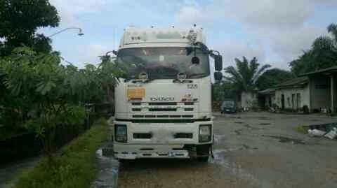 รถอีซูซุ 10 ล้อดั้ม 360 แรงม้า. ปี 51 ( ขายแม่ , ลูก. ) สนใจติดต่อ 081 - 6079515 รถอีซูซุ 10 ล้อดั้ม 360 แรงม้า. ปี 51 ( ขายแม่ , ลูก. ) สนใจติดต่อ 081 - 6079515